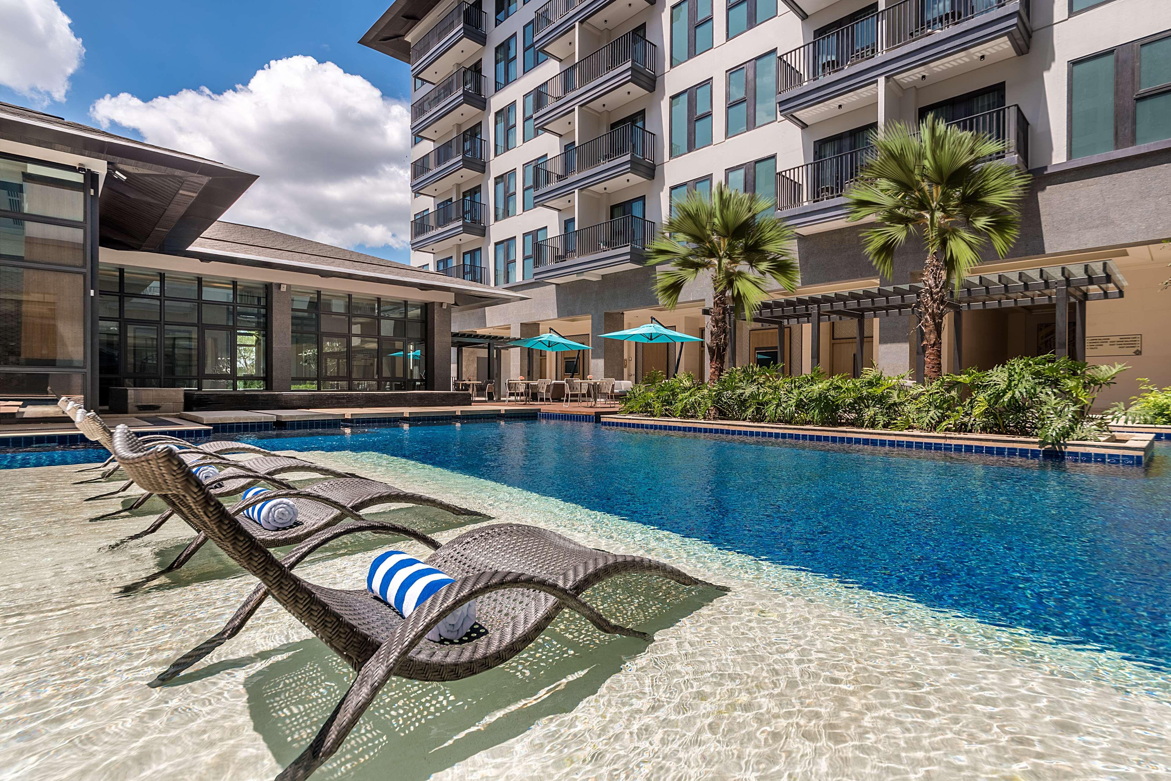 Hotel Dusitd2 Davao City Esterno foto
